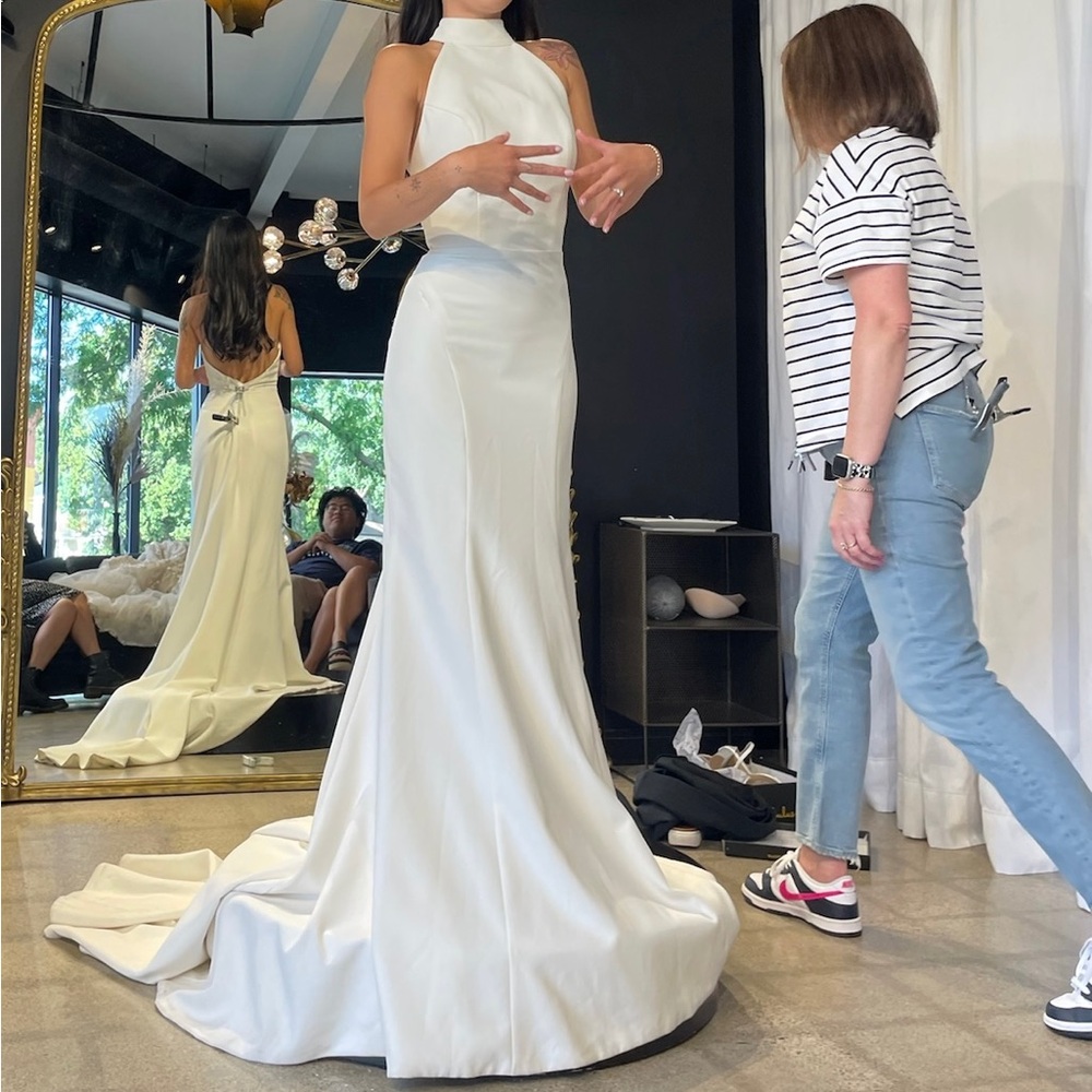 White Sleeveless Halter Wedding Gown (Sample Dress)